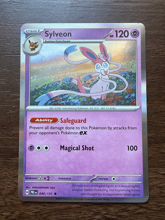 Sylveon Holo | Prismatic Evolutions | 040/131